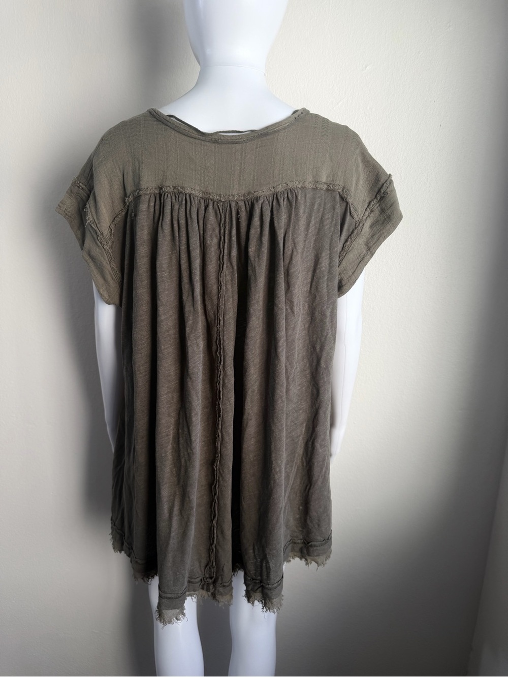 FREE PEOPLE - ASTER HIGH-LOW HENLEY TOP - Picture 6 of 9